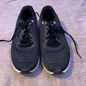 under armor running shoes